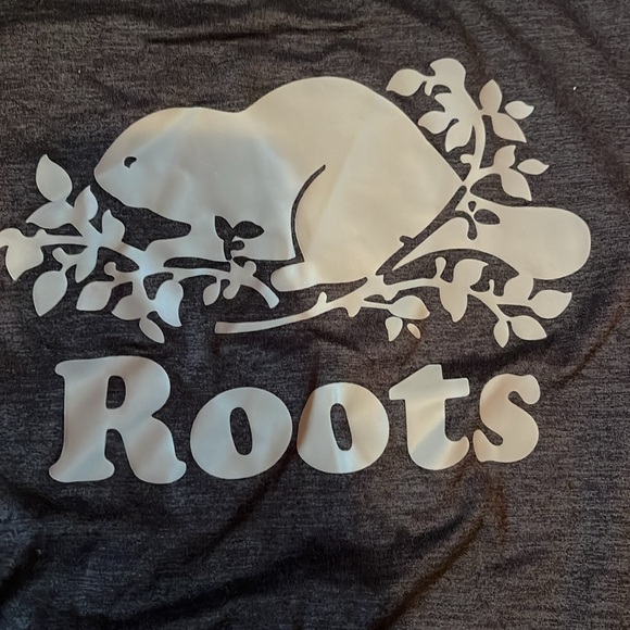 Gray Roots tee - Picture 2 of 2